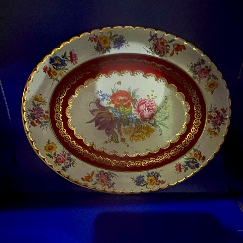 Metal decorative tray-platter, vintage Daher Ware, made  in England